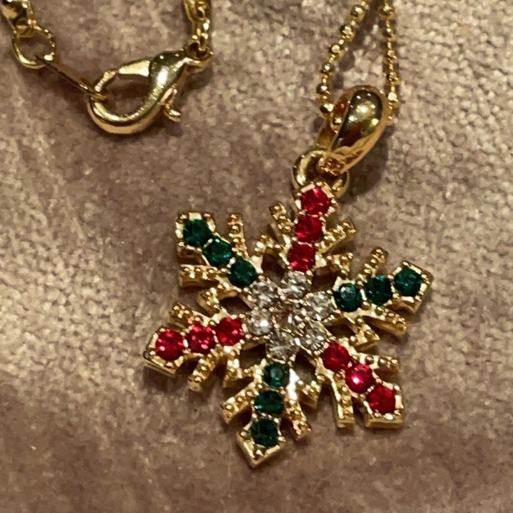 Colorful  Snowflake Pendant Necklace g - Picture 2 of 5